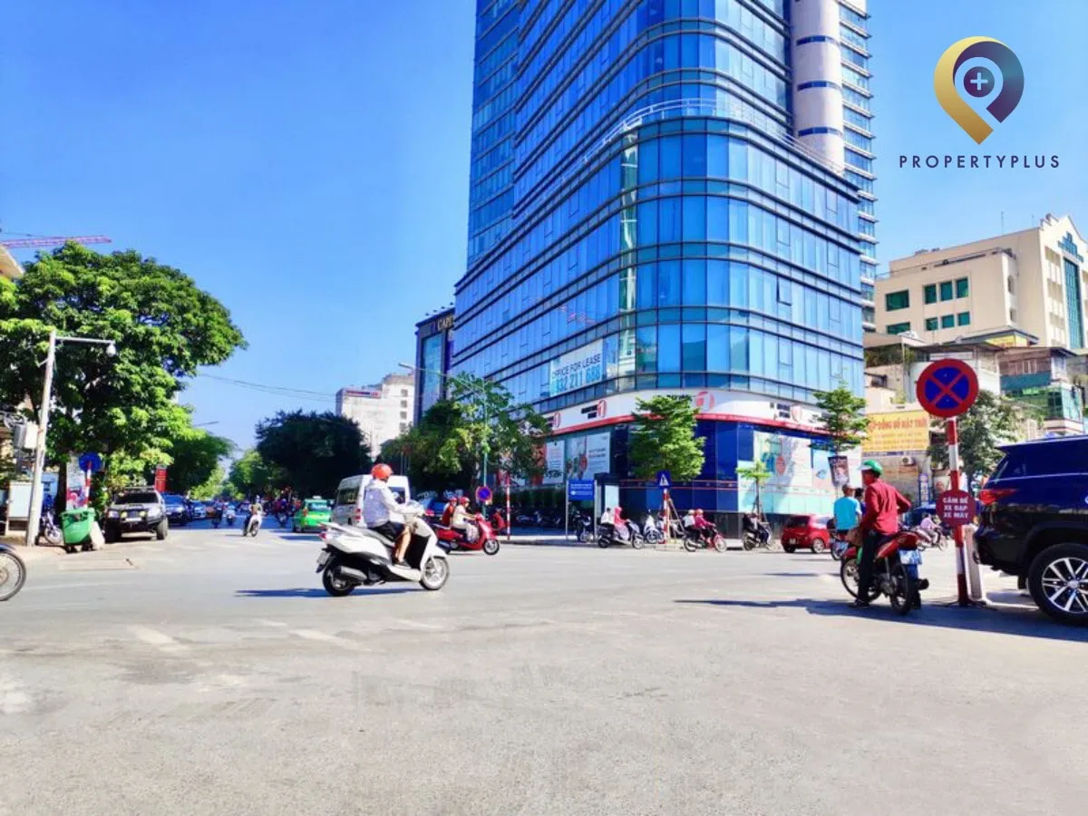 Khu vực xung quanh tòa nhà TNR Trần Hưng Đạo, Quận Hoàn Kiếm, Hà Nội